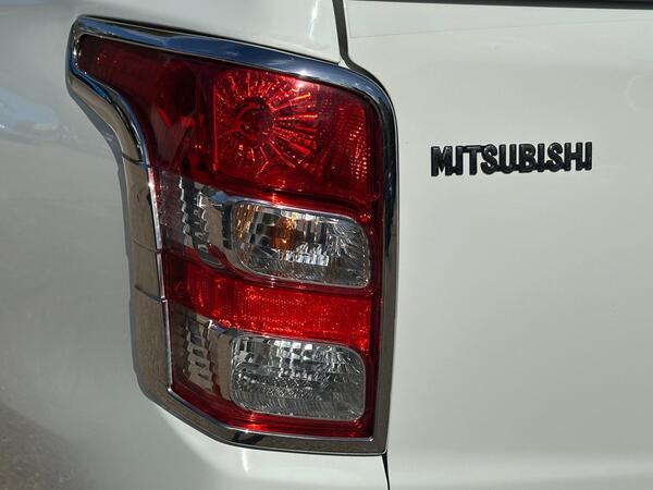 Mitsubishi L200 2.4 DI-D DC Barbarian 4WD Euro 6 4dr