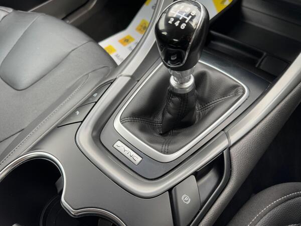 Ford Mondeo 2.0 TDCi Titanium Edition Euro 6 (s/s) 5dr