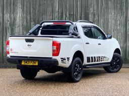 Nissan Navara 2.3 dCi N-Guard 4WD Euro 6 (s/s) 4dr at 14th