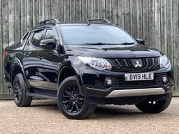 Mitsubishi L200 2.4 DI-D DC Barbarian Black Auto 4WD Euro 6 4dr (Roll Top) at 0th