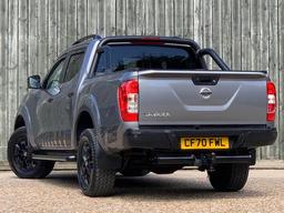 Nissan Navara 2.3 dCi N-Guard Auto 4WD Euro 6 4dr at 16th