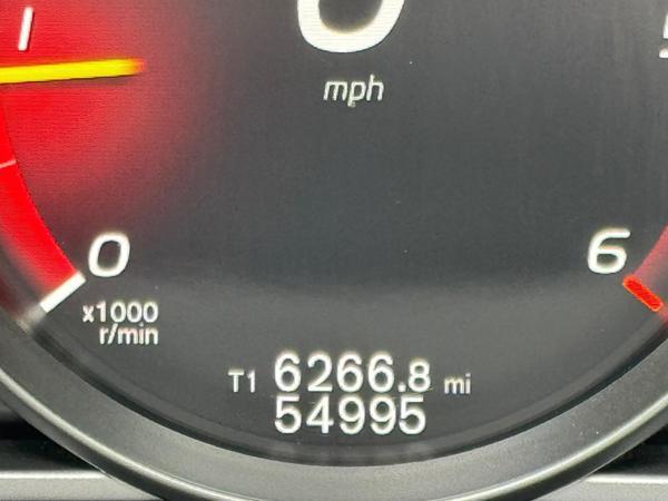 Volvo V40 2.0 D3 R-Design Nav Plus Auto Euro 6 (s/s) 5dr