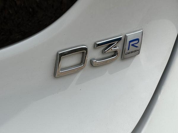 Volvo V40 2.0 D3 R-Design Nav Plus Auto Euro 6 (s/s) 5dr
