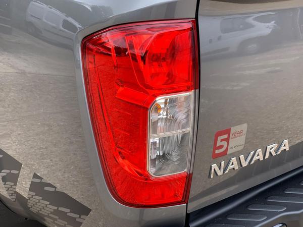 Nissan Navara 2.3 dCi N-Guard Auto 4WD Euro 6 4dr