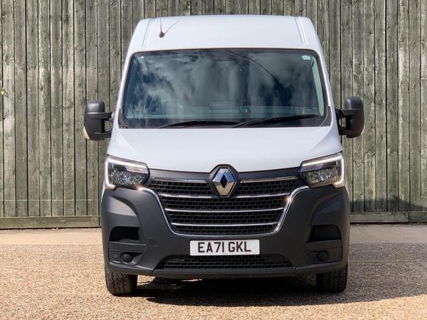 Renault Master 2.3 dCi 35 Business+ FWD MWB Medium Roof Euro 6 4dr