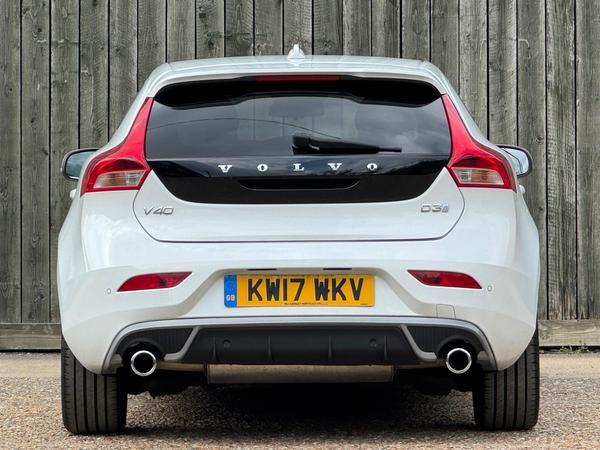 Volvo V40 2.0 D3 R-Design Nav Plus Auto Euro 6 (s/s) 5dr