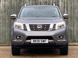 Nissan Navara 2.3 dCi Tekna Auto 4WD Euro 6 4dr at 16th