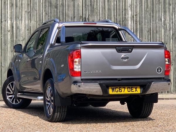 Nissan Navara 2.3 dCi Tekna 4WD Euro 6 (s/s) 4dr