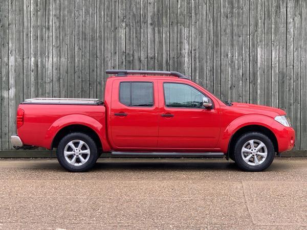 Nissan Navara 2.5 dCi Tekna Auto 4WD Euro 5 4dr