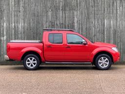 Nissan Navara 2.5 dCi Tekna Auto 4WD Euro 5 4dr at 3th