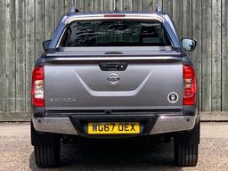 Nissan Navara 2.3 dCi Tekna 4WD Euro 6 (s/s) 4dr at 19th