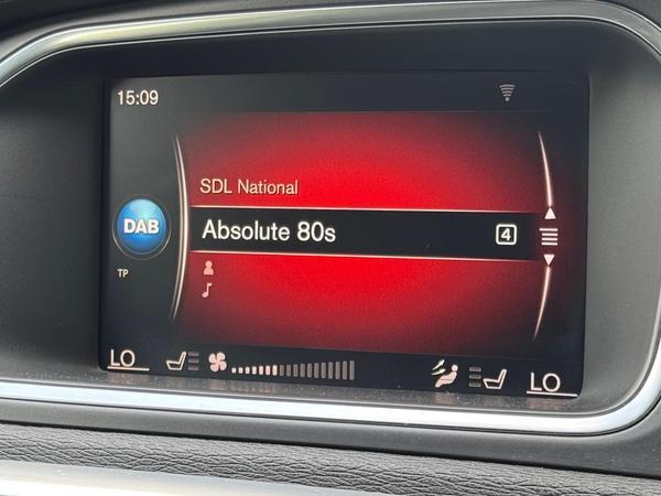 Volvo V40 2.0 D3 R-Design Nav Plus Auto Euro 6 (s/s) 5dr