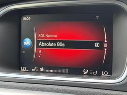 Volvo V40 2.0 D3 R-Design Nav Plus Auto Euro 6 (s/s) 5dr at 7th