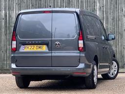 Volkswagen Caddy Maxi 2.0 TDI C20 Commerce Plus LWB Euro 6 (s/s) 6dr at 21th