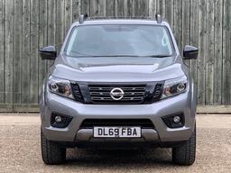 Nissan Navara 2.3 dCi N-Guard Auto 4WD Euro 6 4dr at 7th