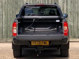 Nissan Navara 2.3 dCi N-Guard Auto 4WD Euro 6 4dr at 12th