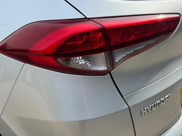 Hyundai TUCSON 1.7 CRDi Blue Drive SE Nav Euro 6 (s/s) 5dr