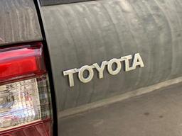 Toyota Hilux 2.8 D-4D Invincible X Auto 4WD Euro 6 (s/s) 4dr at 49th