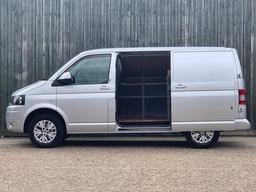 Volkswagen Transporter 2.0 TDI T30 Highline L1 H1 4dr at 18th