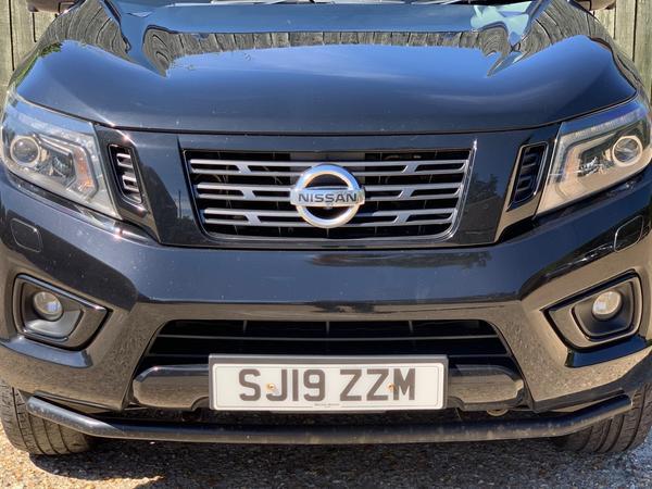 Nissan Navara 2.3 dCi N-Guard Auto 4WD Euro 6 4dr