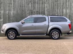 Nissan Navara 2.3 dCi Tekna Auto 4WD Euro 6 4dr at 7th