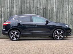 Nissan Qashqai 1.5 dCi N-Vision 2WD Euro 6 (s/s) 5dr at 16th