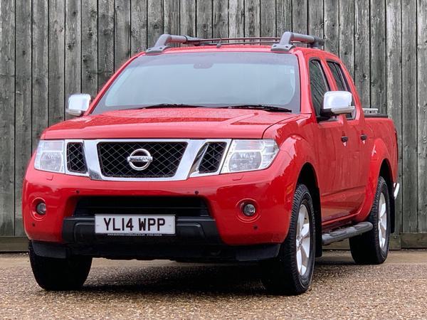 Nissan Navara 2.5 dCi Tekna Auto 4WD Euro 5 4dr