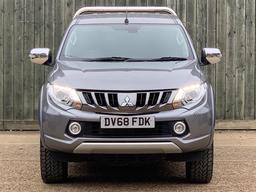 Mitsubishi L200 2.4 DI-D DC Warrior 4WD Euro 6 4dr at 5th