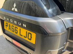 Mitsubishi Shogun 3.2 DI-DC SG5 Auto 4WD Euro 6 5dr LWB at 50th