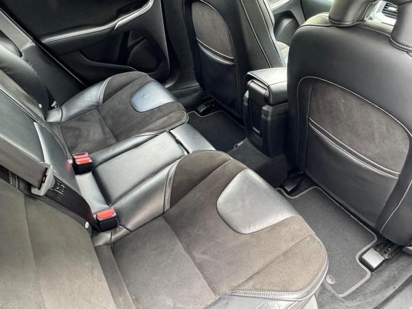 Volvo V40 2.0 D3 R-Design Nav Plus Auto Euro 6 (s/s) 5dr