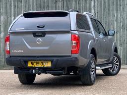 Nissan Navara 2.3 dCi Tekna Auto 4WD Euro 6 4dr at 16th