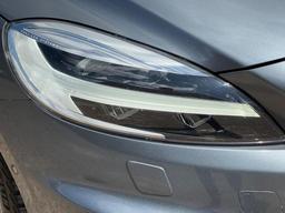 Volvo V40 1.5 T3 GPF R-Design Nav Plus Auto Euro 6 (s/s) 5dr at 31th