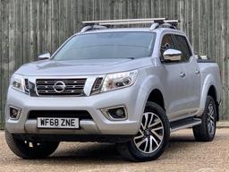 Nissan Navara 2.3 dCi Tekna Auto 4WD Euro 6 4dr at 12th