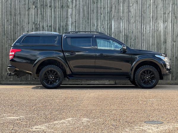 Mitsubishi L200 2.4 DI-D DC Barbarian Black 4WD Euro 6 4dr (Roll Top)
