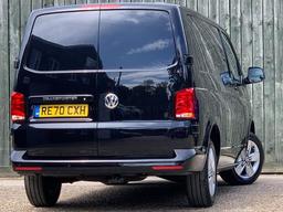 Volkswagen Transporter 2.0 TDI T32 Highline FWD SWB Euro 6 (s/s) 5dr at 14th