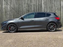 Ford Focus 2.3T EcoBoost ST Euro 6 (s/s) 5dr at 9th
