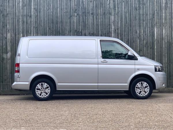 Volkswagen Transporter 2.0 TDI T30 Highline L1 H1 4dr