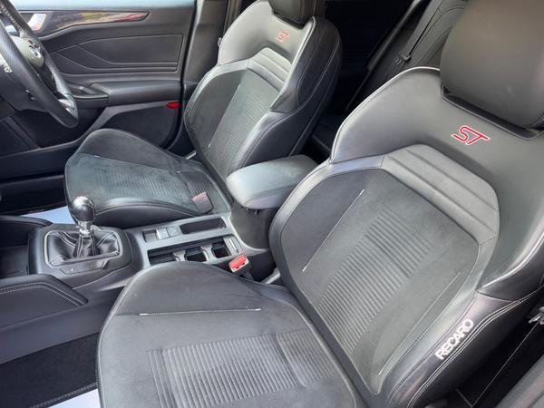 Ford Focus 2.3T EcoBoost ST Euro 6 (s/s) 5dr