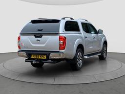 Nissan Navara 2.3 dCi Tekna 4WD Euro 6 (s/s) 4dr at 3th