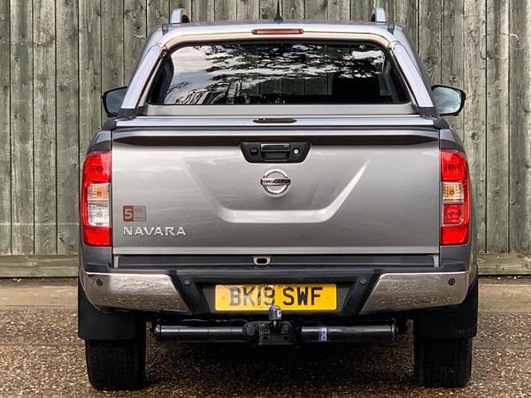 Nissan Navara 2.3 dCi Tekna Auto 4WD Euro 6 4dr