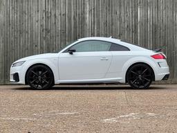 Audi TT 2.0 TFSI 40 Black Edition S Tronic Euro 6 (s/s) 3dr at 14th