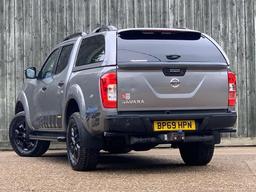 Nissan Navara 2.3 dCi N-Guard Auto 4WD Euro 6 4dr at 5th