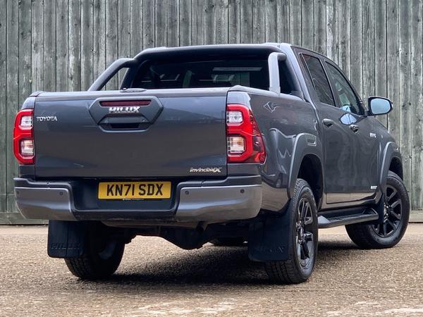 Toyota Hilux 2.8 D-4D Invincible X Auto 4WD Euro 6 (s/s) 4dr