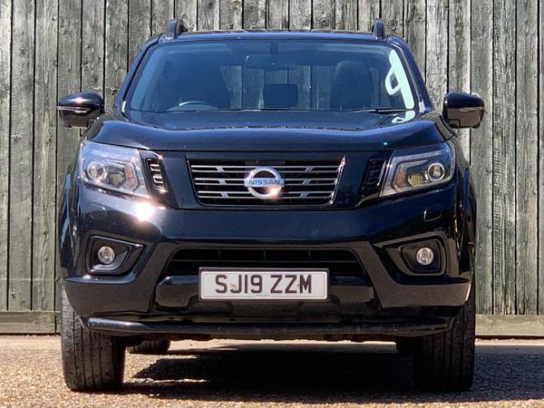 Nissan Navara 2.3 dCi N-Guard Auto 4WD Euro 6 4dr