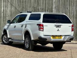 Mitsubishi L200 2.4 DI-D DC Barbarian 4WD Euro 6 4dr at 9th