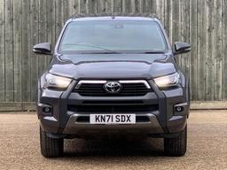 Toyota Hilux 2.8 D-4D Invincible X Auto 4WD Euro 6 (s/s) 4dr at 7th