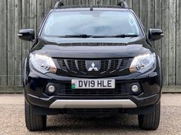 Mitsubishi L200 2.4 DI-D DC Barbarian Black Auto 4WD Euro 6 4dr (Roll Top) at 5th