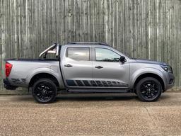 Nissan Navara 2.3 dCi N-Guard Auto 4WD Euro 6 4dr at 3th