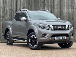 Nissan Navara 2.3 dCi Tekna Auto 4WD Euro 6 4dr at 0th