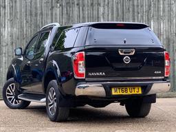 Nissan Navara 2.3 dCi Tekna Auto 4WD Euro 6 4dr at 10th